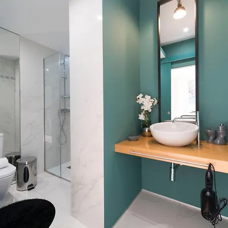 Lovelystay - Wohaza With Free Private Parking