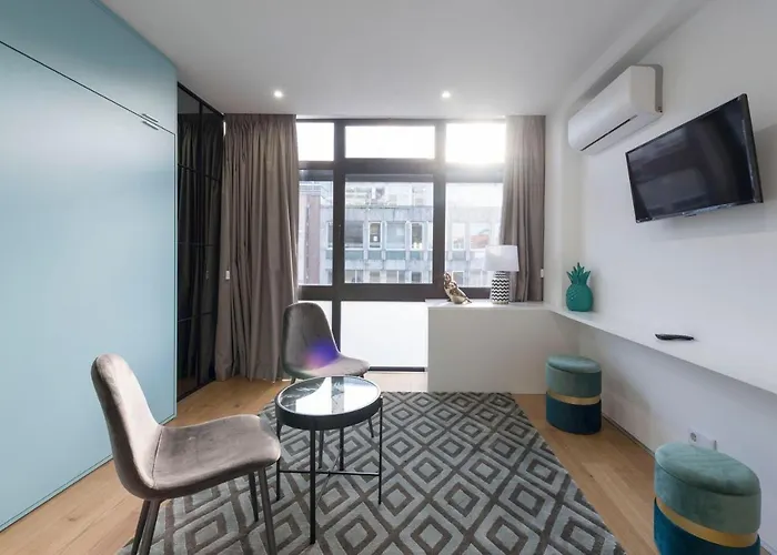 Lovelystay - Wohaza With Free Private Parking 波尔图