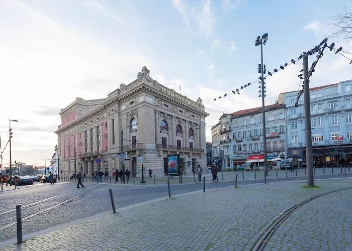 Lovelystay - Wohaza With Free Private Parking