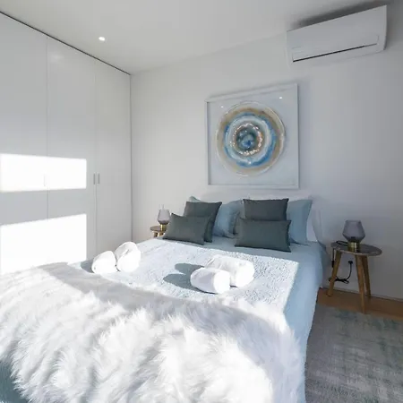 Lovelystay - Wohaza With Free Private Parking Oporto