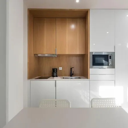 Apartamento Lovelystay - Wohaza With Free Private Parking Oporto