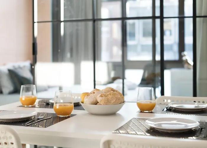 Lovelystay - Wohaza With Free Private Parking