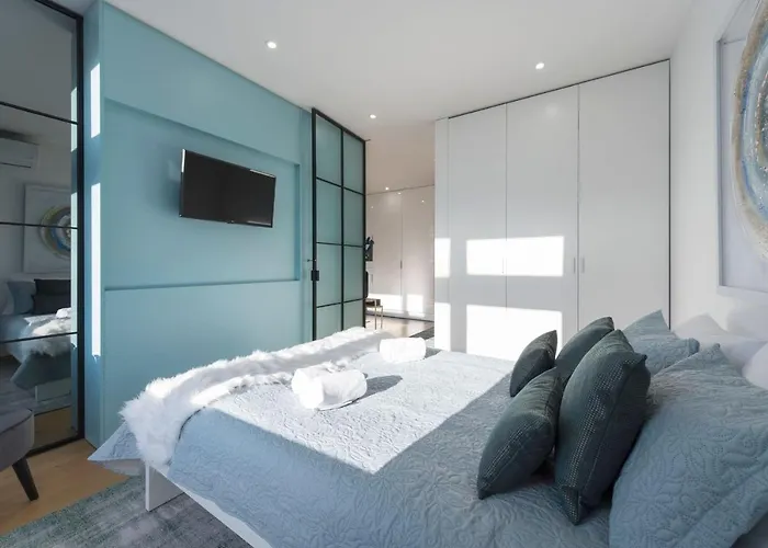 Lovelystay - Wohaza With Free Private Parking Oporto