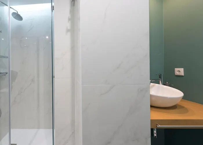 Lovelystay - Wohaza With Free Private Parking Apartmán *