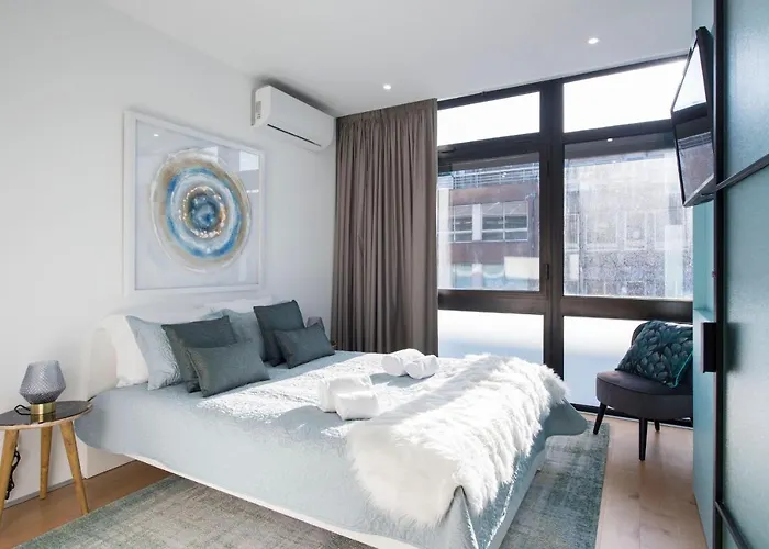 Lovelystay - Wohaza With Free Private Parking Apartmán