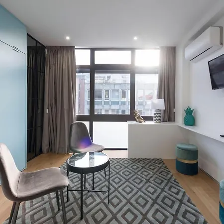 Lovelystay - Wohaza With Free Private Parking Oporto